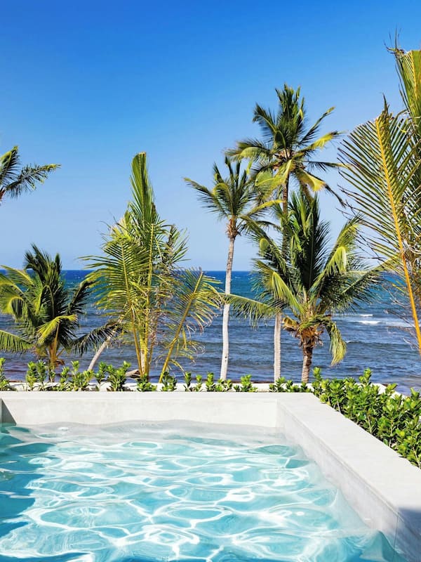 2 outdoor pools, cabanas (surcharge), pool umbrellas