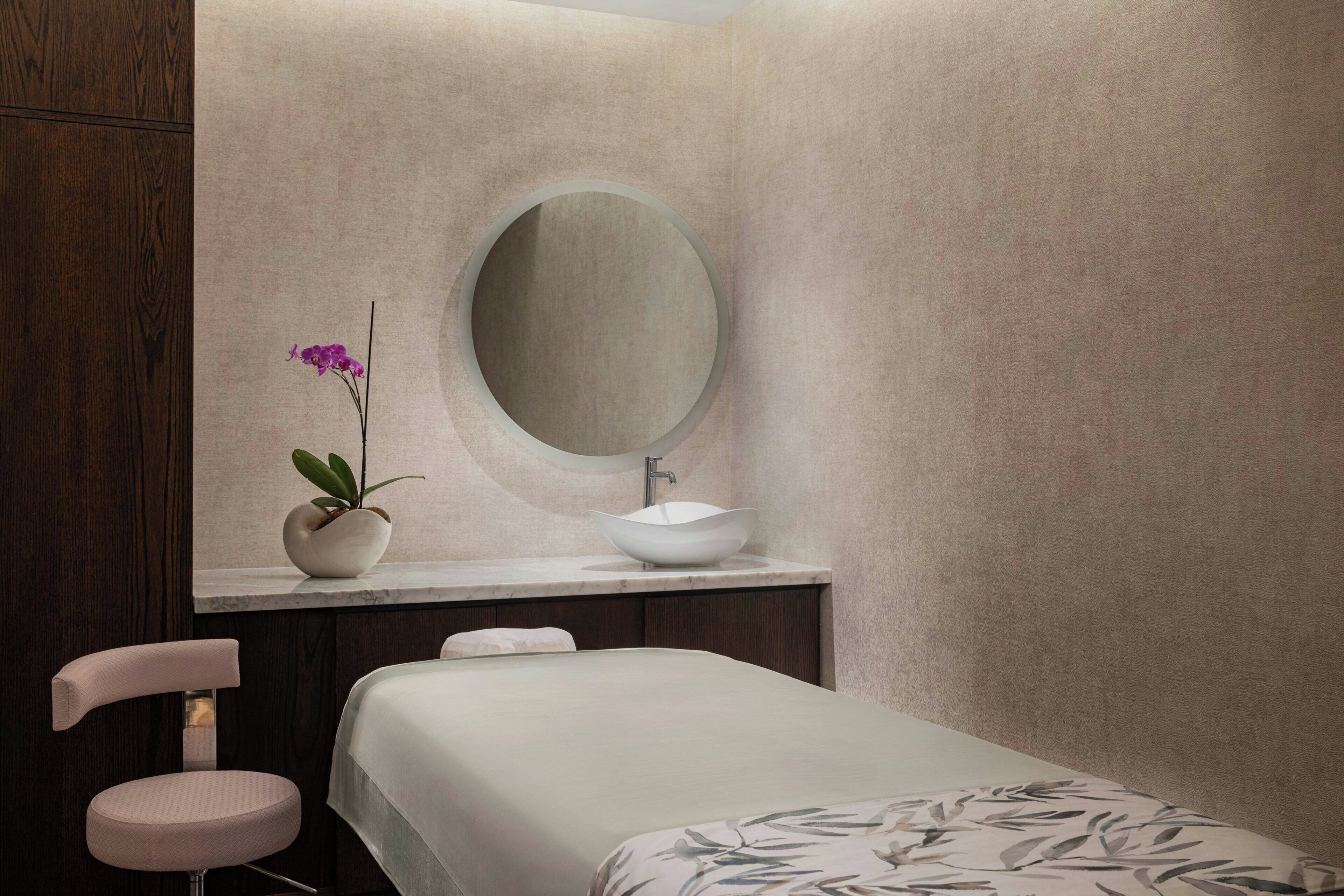 Salas de tratamiento para parejas, tina de hidromasaje y baño de vapor 