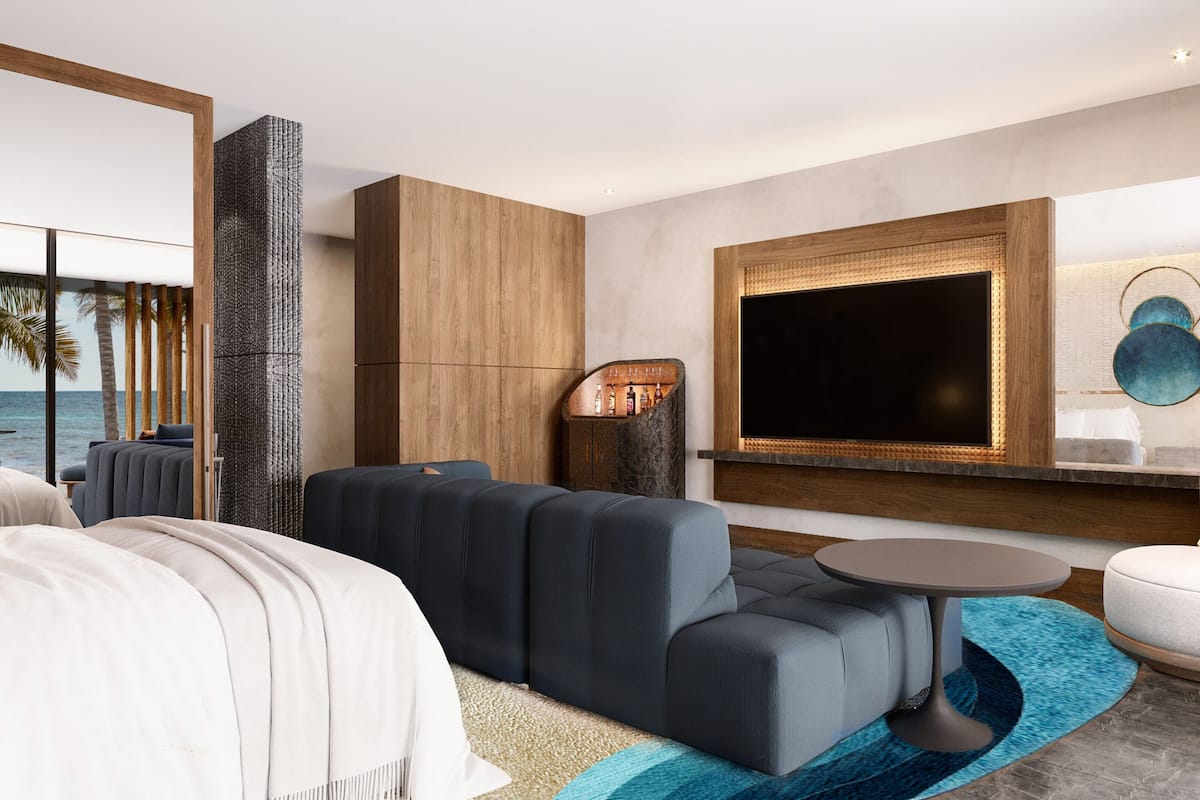 Premium bedding, pillowtop beds, free minibar, in-room safe
