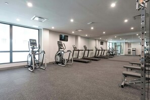 Gym - Sandman Signature Winnipeg Airport Hotel & Suites (Winnipeg)