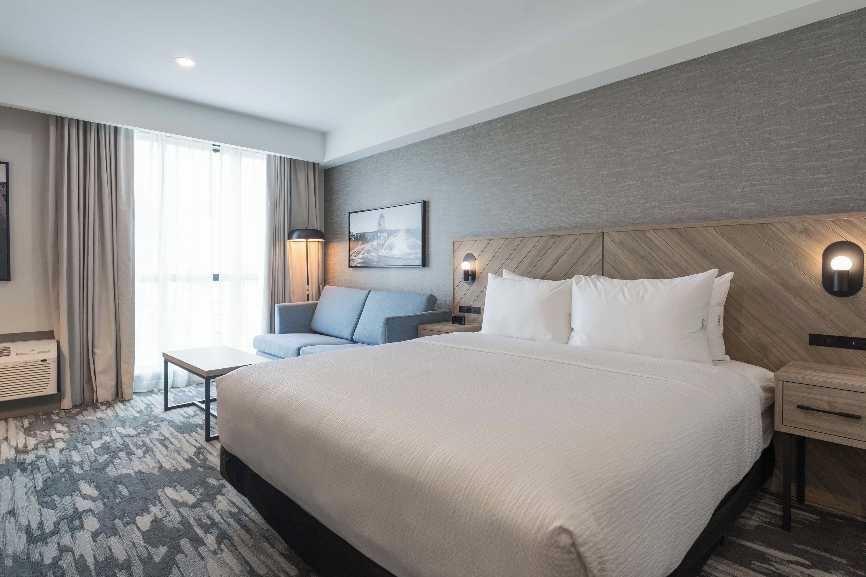 Standard Room, 1 King Bed with Sofa bed | Premium bedding, in-room safe, desk, laptop workspace