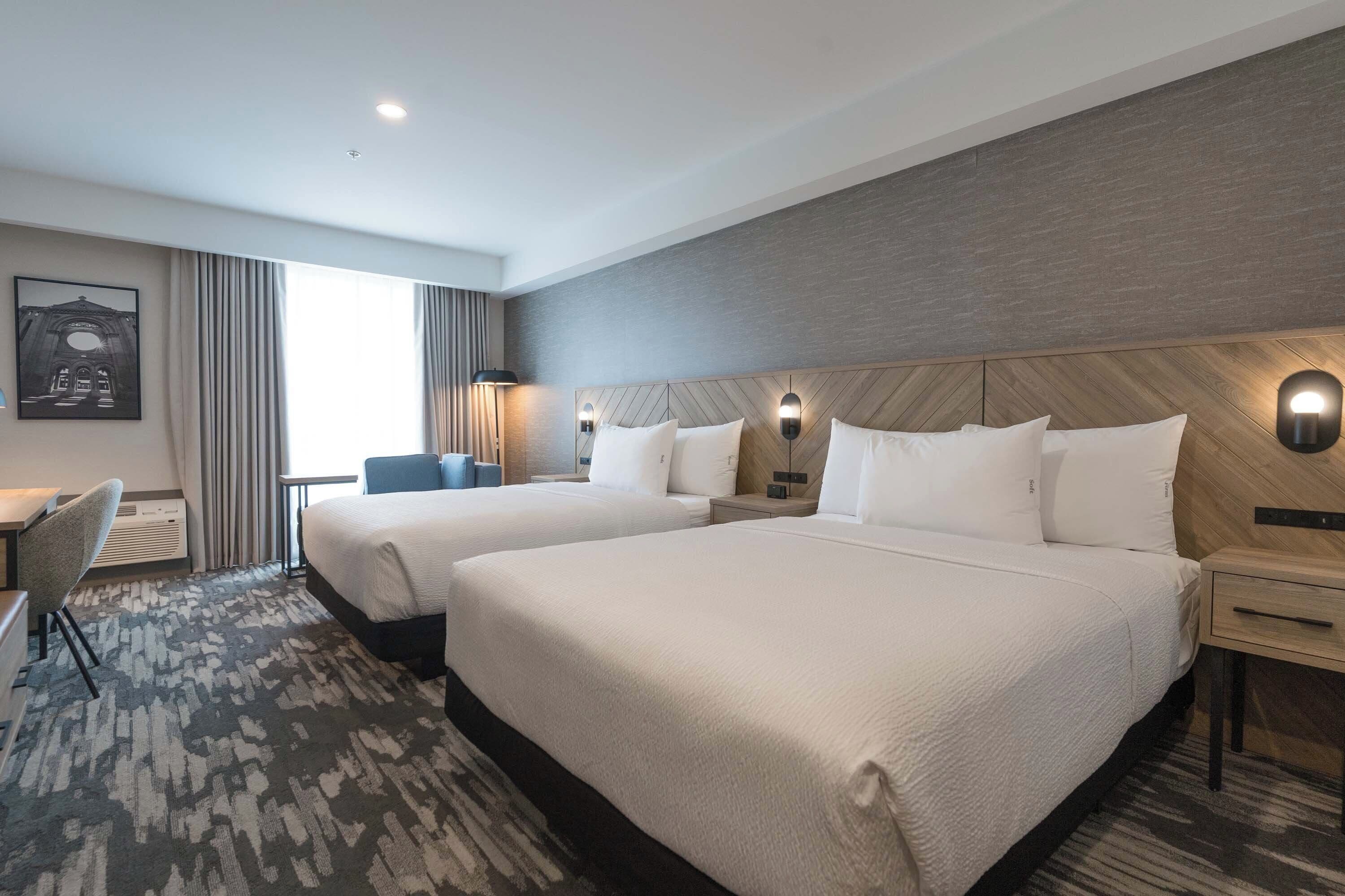 Premium bedding, in-room safe, desk, laptop workspace