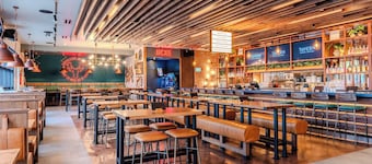 溫尼伯機場山曼標誌飯店及套房