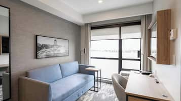 Grand-Suite, 1 King-Bett und Schlafsofa, Küche | Hochwertige Bettwaren, Zimmersafe, Schreibtisch
