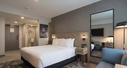 Sandman Signature Winnipeg Airport Hotel & Suites