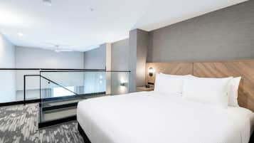 Loft, 1 King Bed with Sofa bed, Kitchenette (Loft Suite) | Premium bedding, in-room safe, desk, laptop workspace