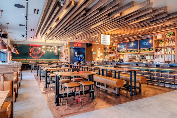 Daily cooked-to-order breakfast for a fee