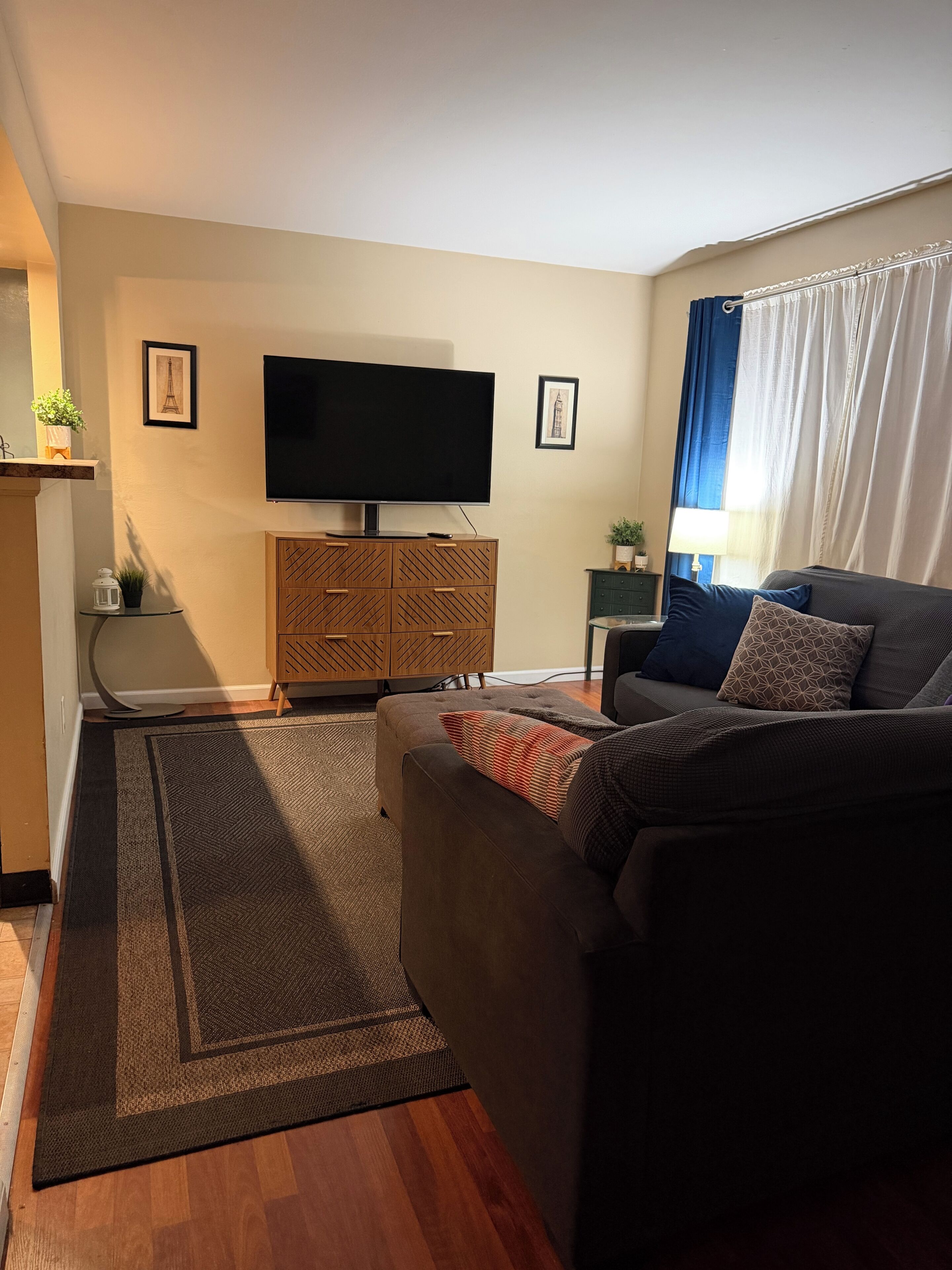 Cozy Duplex In The Heart Of The City. - 桑頓