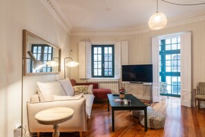 TV - Holiday apartment Llanes (Llanes)