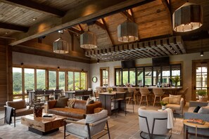 Bar (on property) - Summit Haven at Balsam Mountain Preserve | Exclusive Lodge with Golf & Hiking Trails (Sylva)
