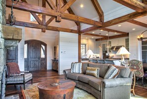 Smart TV, fireplace, offices - Summit Haven at Balsam Mountain Preserve | Exclusive Lodge with Golf & Hiking Trails (Sylva)