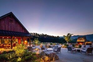 Terrace/patio - Summit Haven at Balsam Mountain Preserve | Exclusive Lodge with Golf & Hiking Trails (Sylva)
