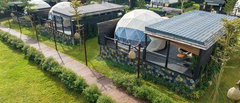 Mặt tiền nơi lưu trú