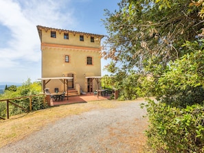 Exterior - Lovely apartment for 4 guests with pool, A/C, WIFI, TV and patio (Riparbella)