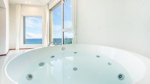 1 bedroom, free WiFi - Gangreung cn6 Ocean View spa Poolvilla (Gangneung)