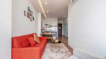 Family Apartment, City View | Living area