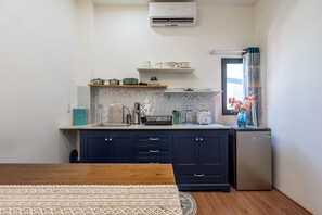 Family Apartment | Private kitchen - Palas House By Cozrum (Ho Chi Minh City)
