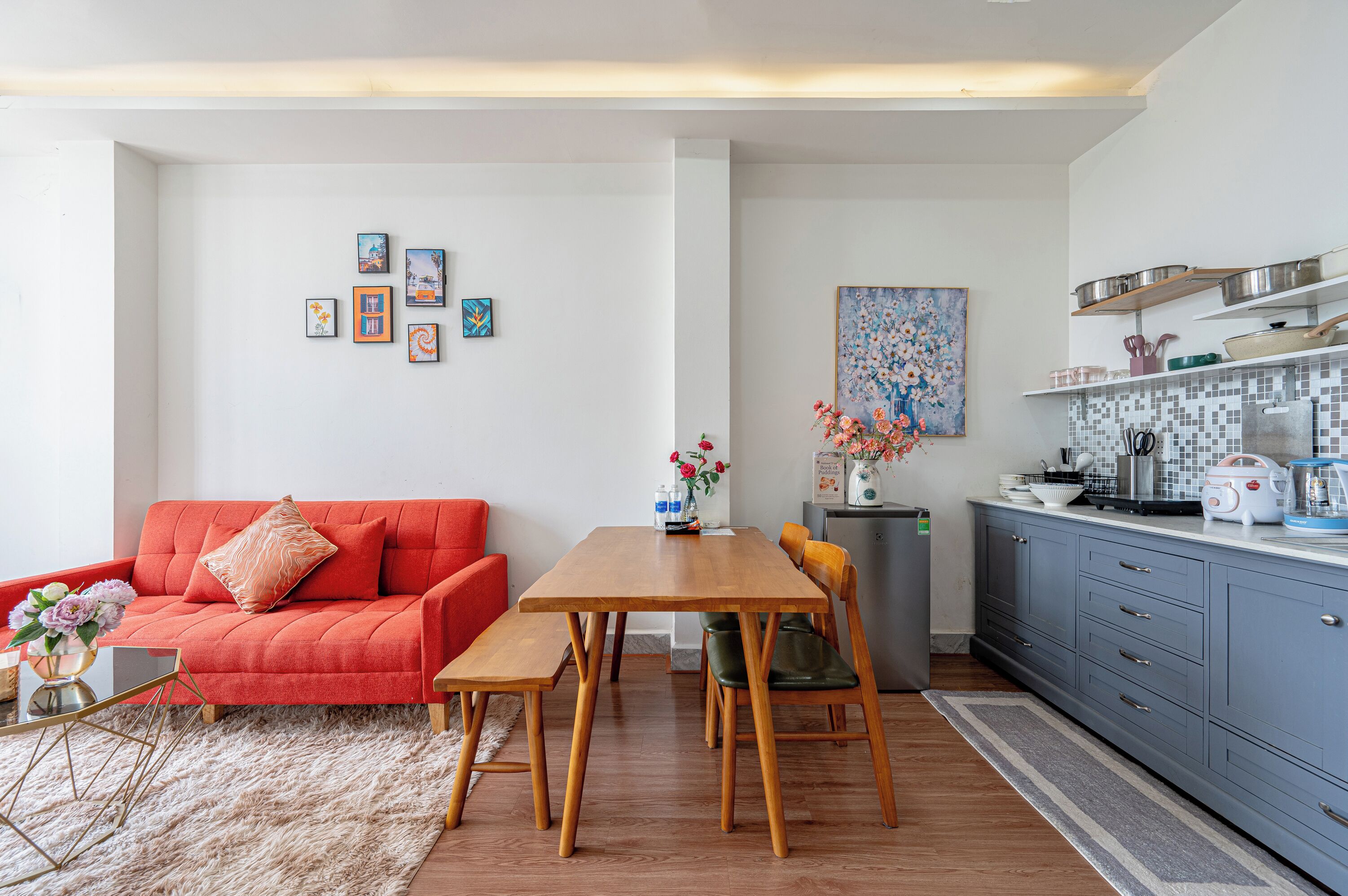 Family Apartment, City View | In-room dining