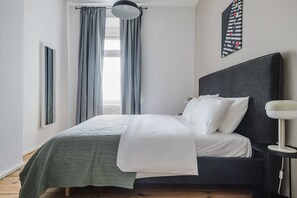 2 chambres, fer et planche à repasser, Wi-Fi, draps fournis
