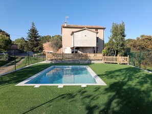 Pool - Rural Home 'Cal Trumfet' with Mountain View, Private Terrace and Wi-Fi (Casserres)