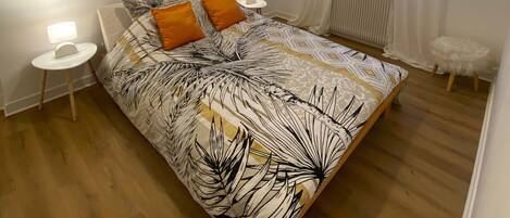 3 habitaciones, tabla de planchar con plancha y wifi gratis