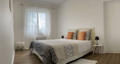 Appartement 'Au Sunrise T4' avec balcon et Wi-Fi