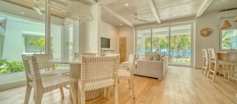 Island Living 2-Bed, 2-Bath Oceanfront Ground-Level Condo direct beach access E7