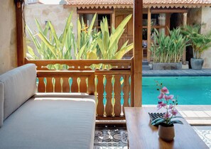 Chambre Double Signature, balcon, vue piscine | Balcon