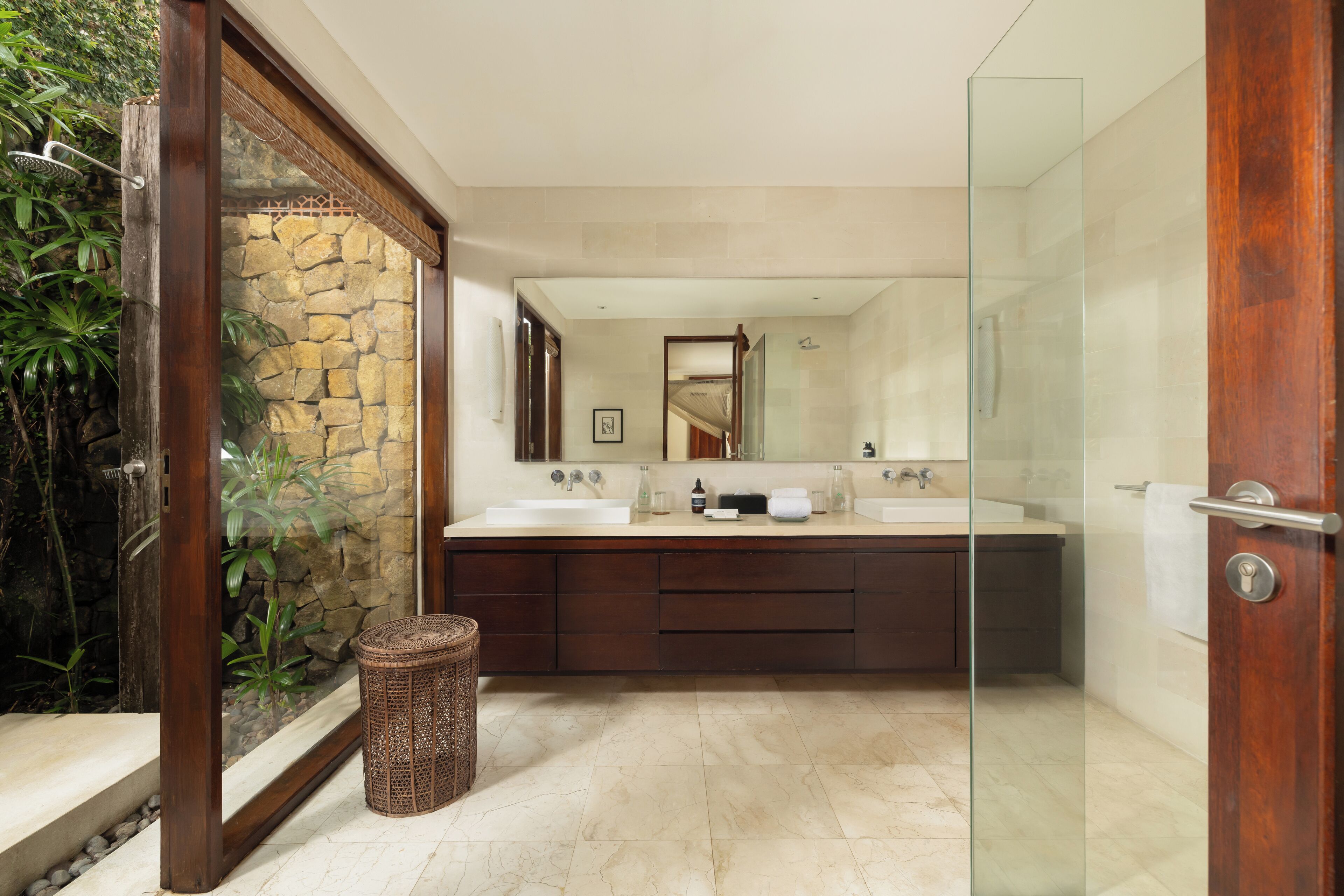 Grand Villa, 5 Bedrooms, Pool View | Bathroom | Bathrobes, towels, soap, shampoo