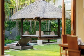 Grand Villa, 5 Bedrooms, Pool View | Dapur peribadi