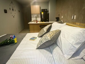 1 bedroom, iron/ironing board, bed sheets