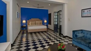 Phòng đôi phong cách cổ điển, ban công | Két bảo mật tại phòng, bàn ủi/dụng cụ ủi quần áo 