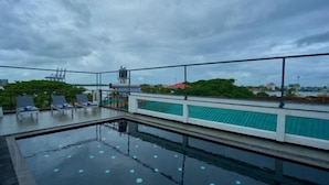 Hồ bơi trong nhà 
