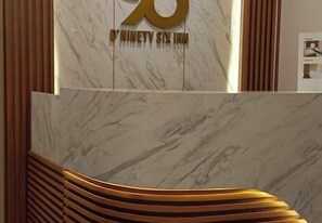 Unclassified image, 3 of 11, button - D'Ninety Six Inn (Playen)