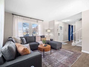 Smart-TV, peis, videospill og fotballspill