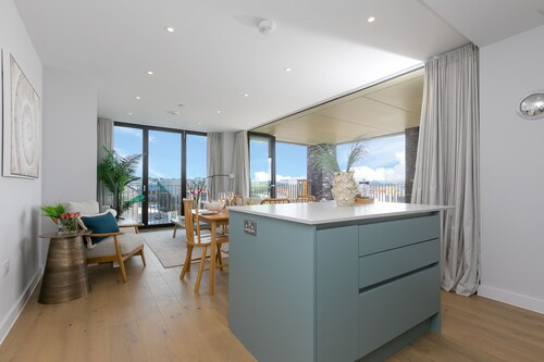 14 An Garth– Sleeps 4 – On-Site Parking for One Car – Estuary Views