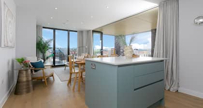 14 An Garth– Sleeps 4 – On-Site Parking for One Car – Estuary Views