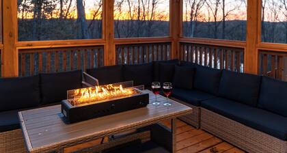 Wellness Getaway in Huntsville: Hot Tub, Wood Fired Sauna, Bonfire Pit, Deck