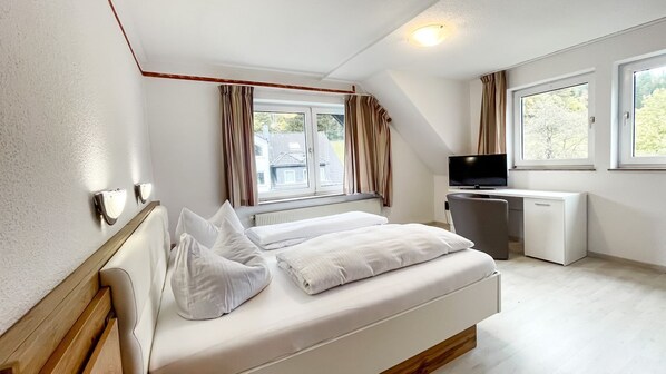 1 bedroom, WiFi, bed sheets