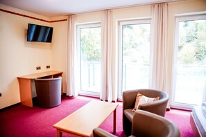 Interior - Comfortable and versatile room -perfect for relaxation, work and exchange (Winterberg)