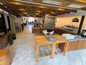 Unclassified image, 3 of 45, button - Comfortable and versatile room -perfect for relaxation, work and exchange (Winterberg)