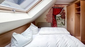 Unclassified image, 4 of 38, button