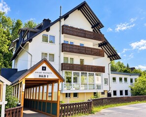 Exterior - Comfortable and versatile room -perfect for relaxation, work and exchange (Winterberg)