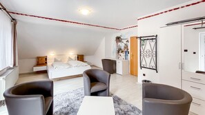 Unclassified image, 2 of 48, button