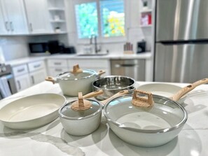 Private kitchen - NEW! Charming Oasis In Central Silicon Valley ~4beds~ beautiful backyard~ (Campbell)