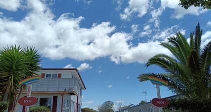 Rainbow Motel & Guest House