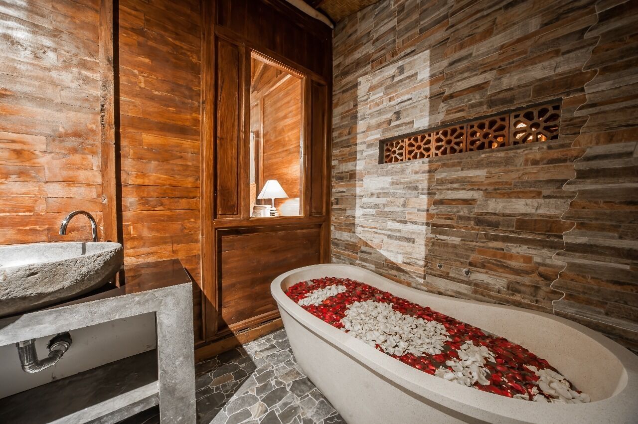 Elite Cottage, Garden View | Bathroom | Free toiletries, hair dryer, towels, soap