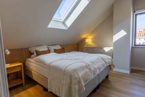 3 chambres, bureau, Wi-Fi, draps fournis