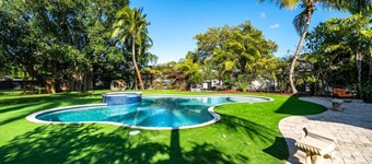 5000Sf  Luxe Mansion/Heated pool/Gameroom - N