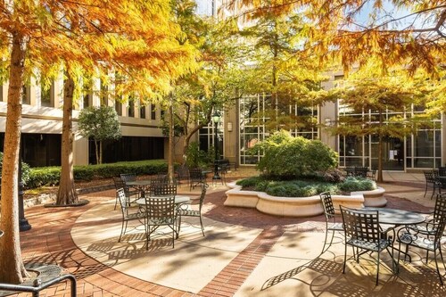 Cozy Hub on Main GVL